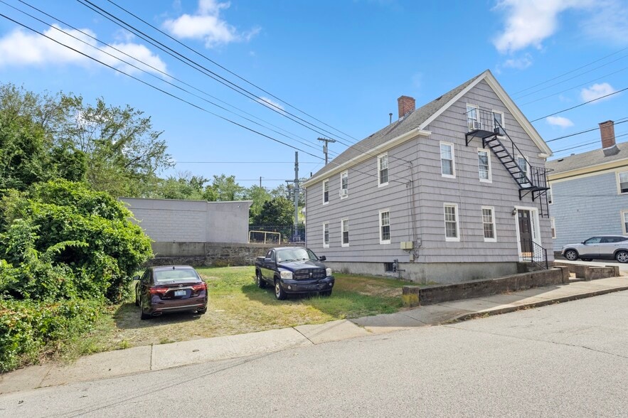 134 Duke St, East Greenwich, RI for sale - Building Photo - Image 2 of 17