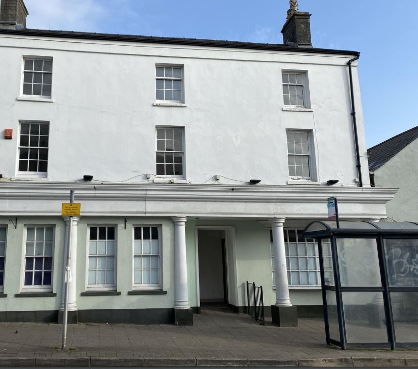 33 High St, Cowbridge for lease Primary Photo- Image 1 of 3