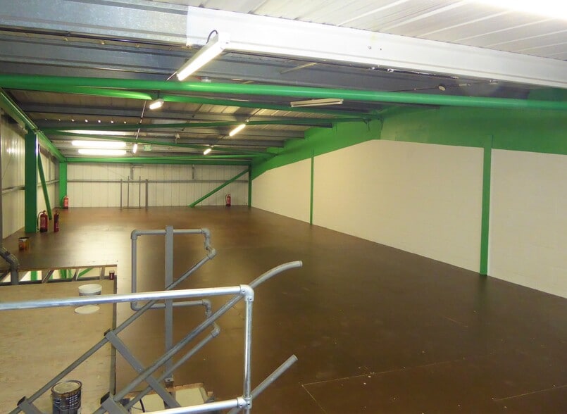 Kiln Ln, Epsom for lease - Interior Photo - Image 2 of 4