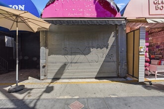 301-329 E 12th St, Los Angeles, CA for lease Building Photo- Image 1 of 7