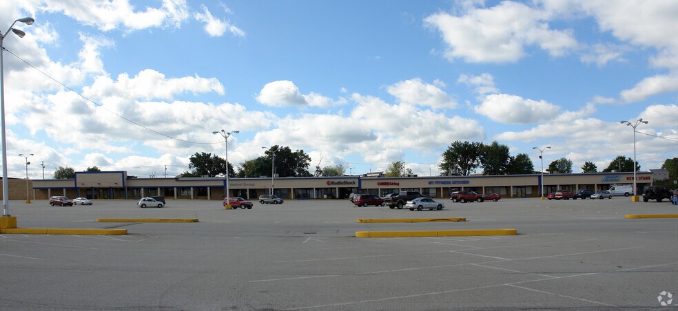 1008-1032 Latrobe Thirty Plz, Latrobe, PA for lease - Building Photo - Image 2 of 3