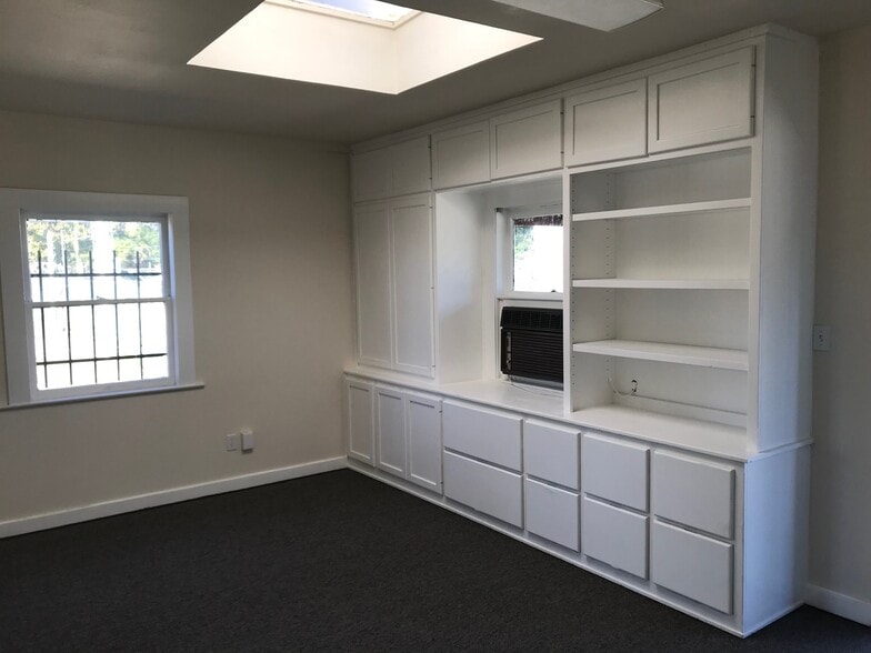 109 Chestnut St, Santa Rosa, CA for sale - Building Photo - Image 2 of 11