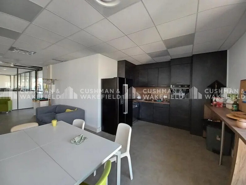 297 Avenue Du Mistral, La Ciotat à vendre - Photo du bâtiment - Image 2 de 17
