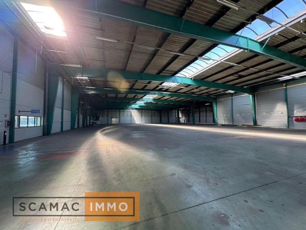 Industrial in Moissy-Cramayel for lease Building Photo- Image 1 of 11