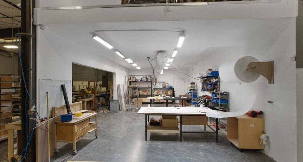 23639 N 35th Dr, Glendale, AZ for lease - Interior Photo - Image 2 of 10