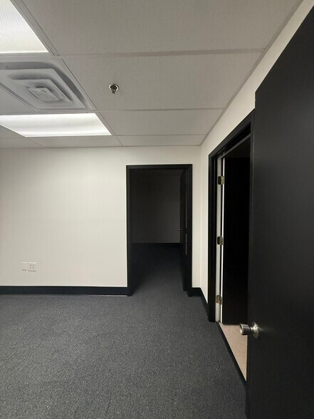 223 NE Loop 820, Hurst, TX for lease - Building Photo - Image 3 of 61