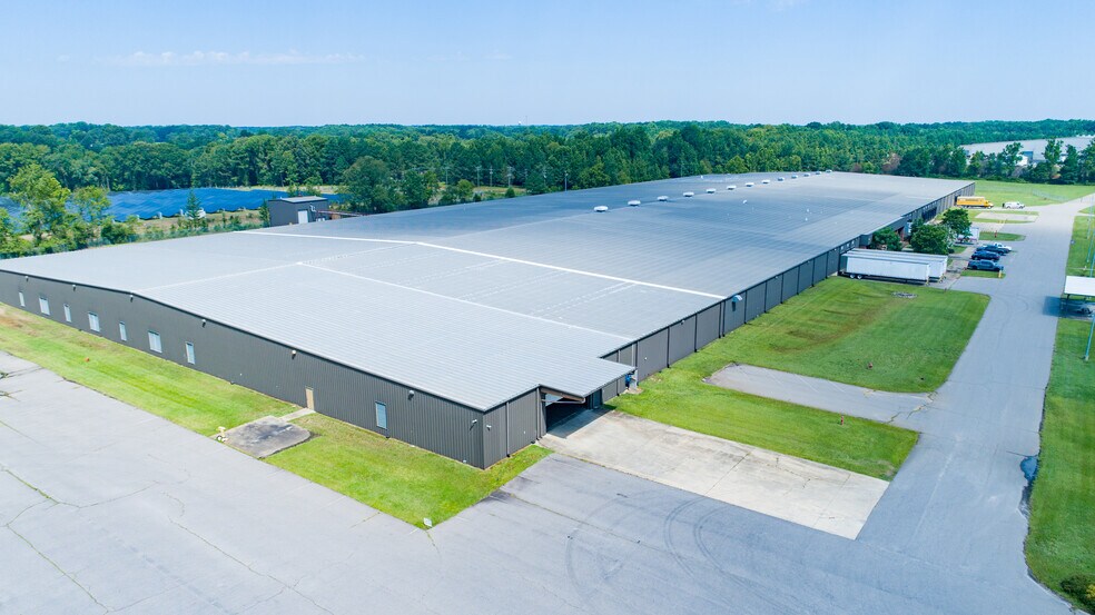 546 Harvey Faulk Rd, Sanford, NC à louer - Aérien - Image 3 de 12