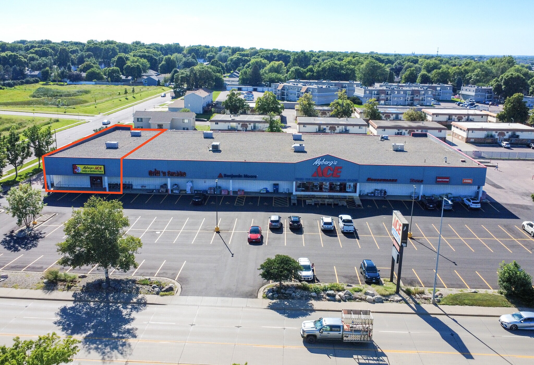 613 S Sycamore Ave, Sioux Falls, SD for lease Building Photo- Image 1 of 6