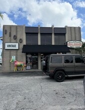 1100 E Oakland Park Blvd, Oakland Park, FL for lease Interior Photo- Image 1 of 2