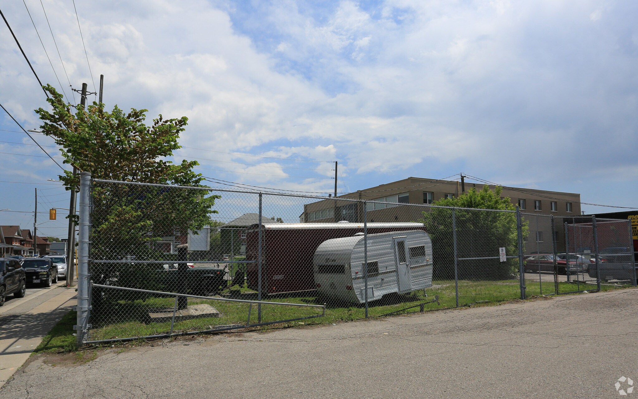 161 Bond St E, Oshawa, ON for sale Primary Photo- Image 1 of 1