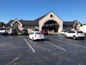 727 US 31W Byp, Bowling Green, KY for lease Building Photo- Image 1 of 3