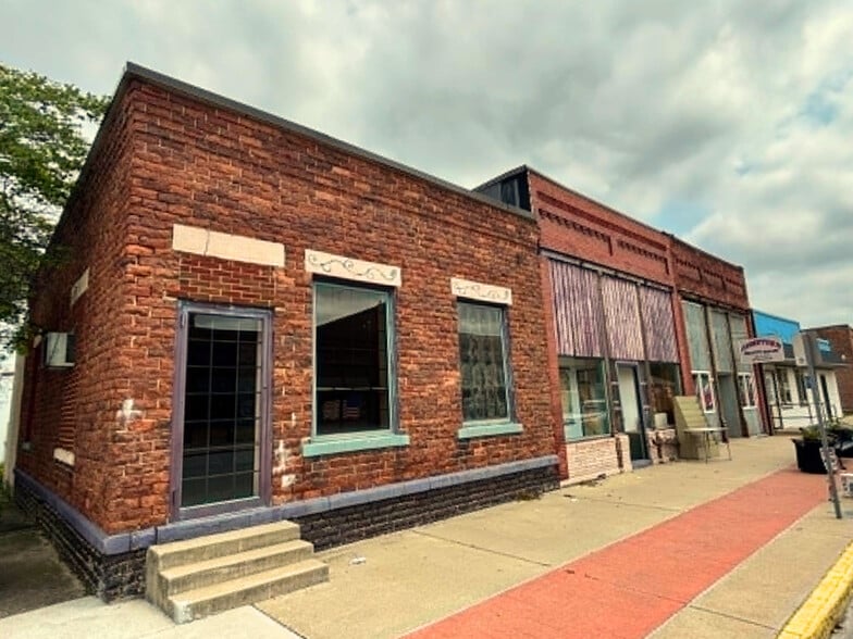 154 Main st, Brook, IN for sale - Building Photo - Image 2 of 2