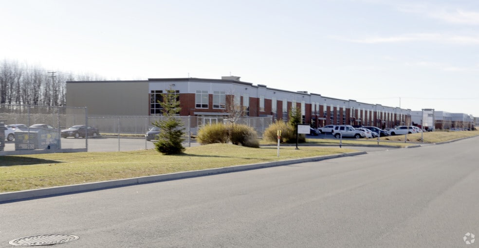 1327-1347 Rue Nationale, Terrebonne, QC à louer - Photo du bâtiment - Image 3 de 3