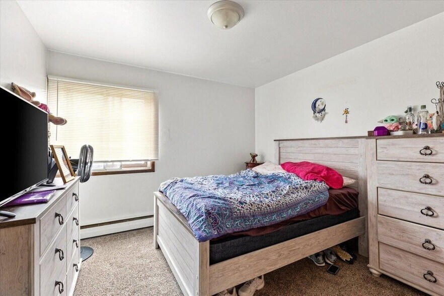 4641 S Howell Ave, Milwaukee, WI à vendre - Photo du bâtiment - Image 3 de 6