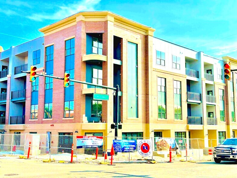 215 E Lincolnway, Valparaiso, IN à louer - Photo du bâtiment - Image 2 de 4