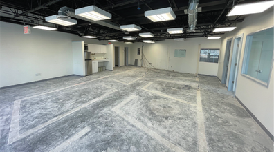 53-21 Vernon Blvd, Long Island City, NY for lease Interior Photo- Image 2 of 6