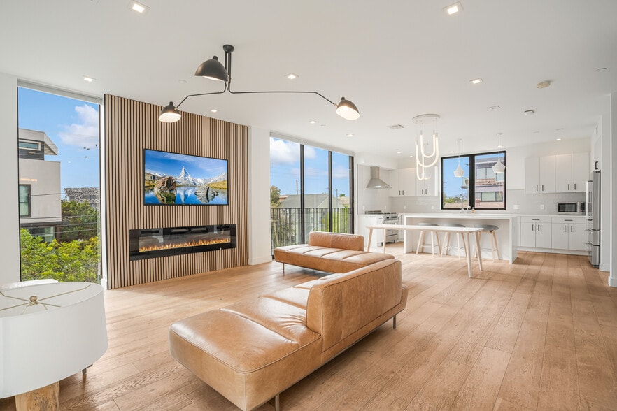 2432 Penmar Ave, Venice, CA à vendre - Photo intérieure - Image 2 de 11