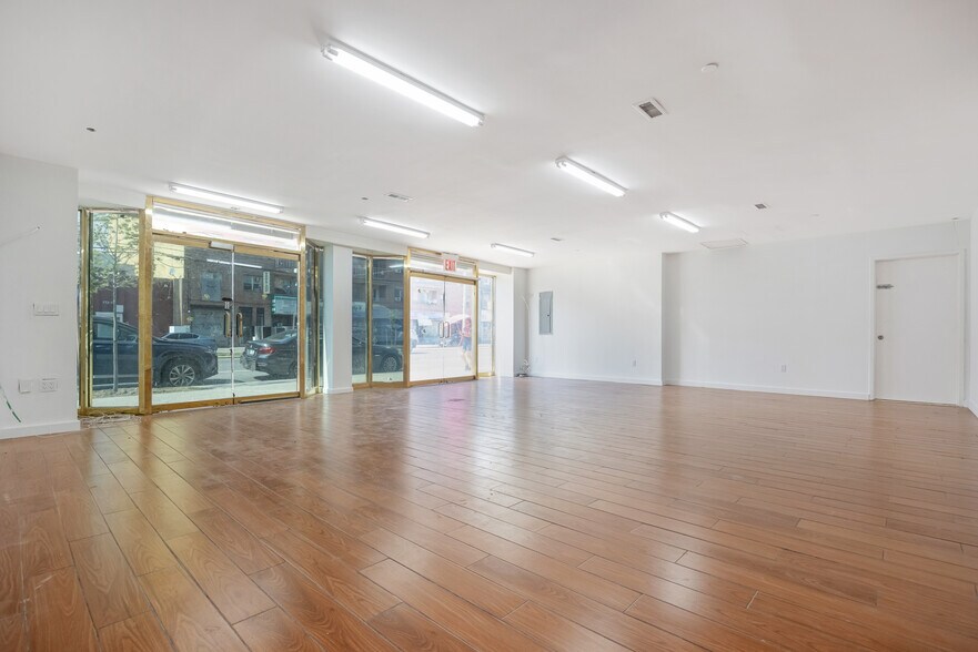 172-18 Jamaica Ave, Jamaica, NY à louer - Photo intérieure - Image 2 de 22