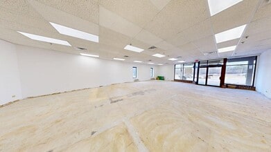 5035-5075 Shoreline Rd, Lake Barrington, IL à louer Photo intérieure- Image 2 de 3