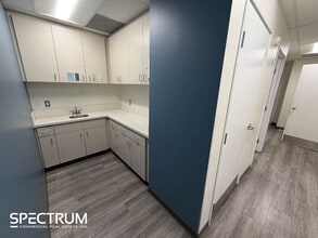 18433 Roscoe Blvd, Northridge, CA for lease Interior Photo- Image 2 of 9