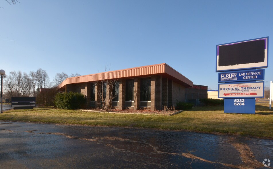 5232 Richfield Rd, Flint, MI à louer - Photo du bâtiment - Image 2 de 3