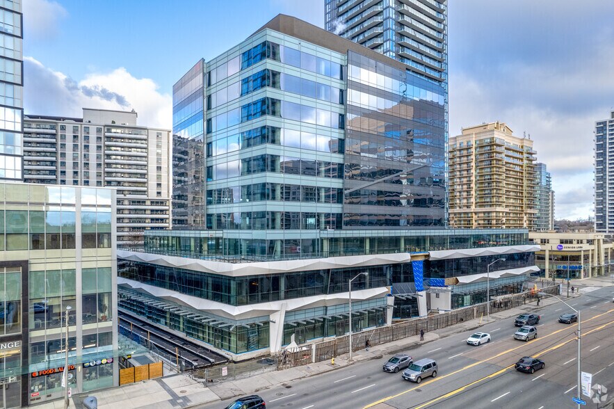 5250 Yonge St, Toronto, ON à louer - Photo du bâtiment - Image 1 de 4