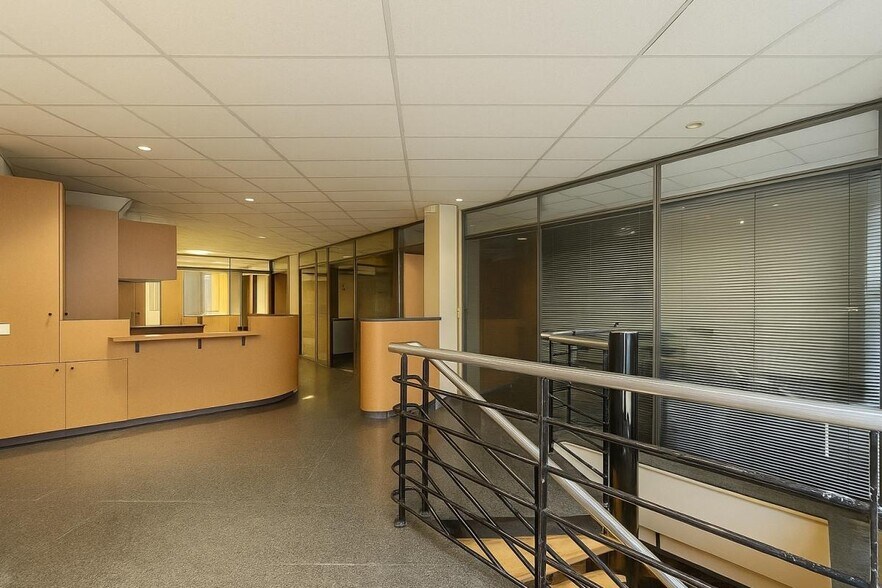 Office in Paris for sale - Interior Photo - Image 2 of 6