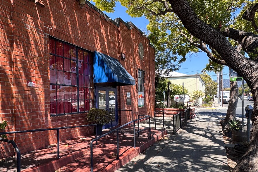 1329 9th St, Berkeley, CA à louer - Photo du bâtiment - Image 3 de 62