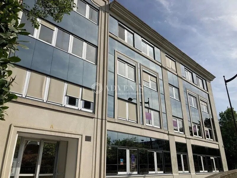 Bureau dans Versailles à louer Photo du bâtiment- Image 1 de 10