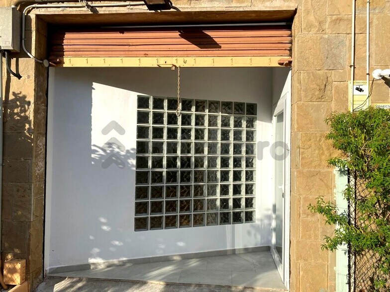 Commerce de détail dans Martorell, Barcelona à louer - Photo du bâtiment - Image 2 de 2