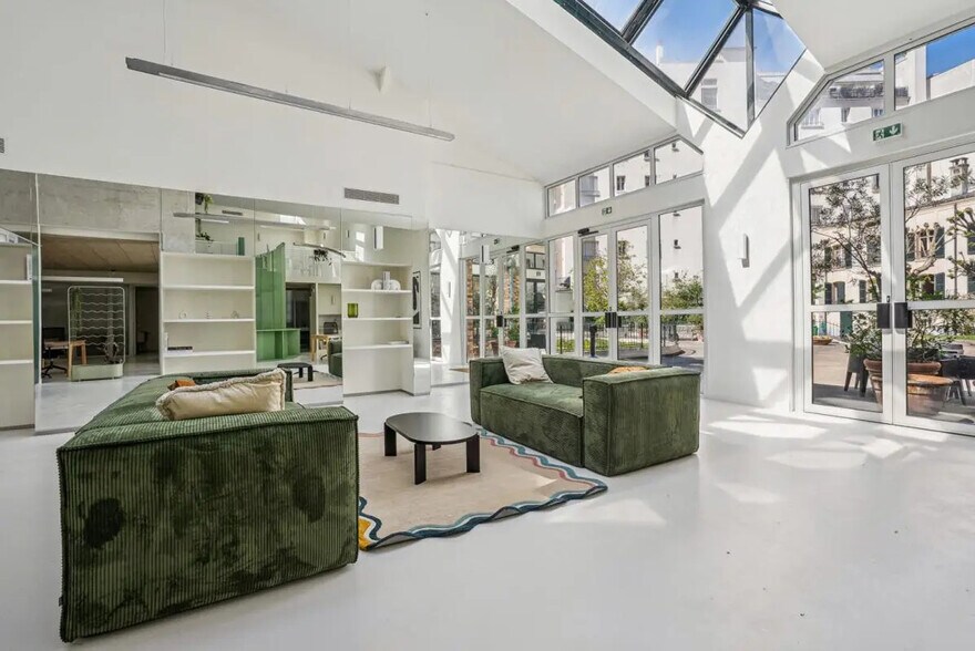 Bureau dans Paris à vendre - Photo du bâtiment - Image 1 de 11