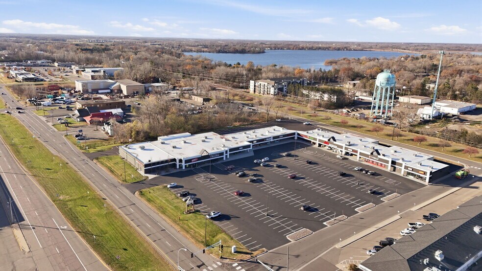804-840 S Lake St, Forest Lake, MN à louer - Photo du bâtiment - Image 3 de 5