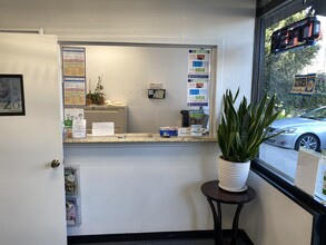 1251-1271 Saviers Rd, Oxnard, CA for lease Interior Photo- Image 2 of 12