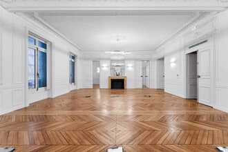 13 Avenue De L'Opera, Paris for lease Interior Photo- Image 2 of 9
