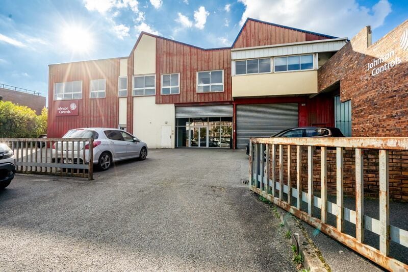Flex in Noisiel for lease - Building Photo - Image 1 of 6