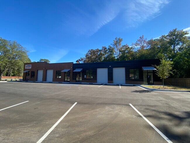 Plus de détails pour 508 Miles Jamison Rd, Summerville, SC - Local d'activités à louer