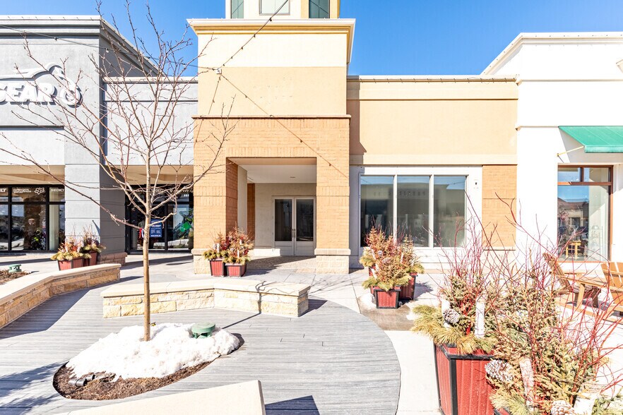 12415-12493 Elm Creek Blvd, Osseo, MN à louer - Photo du bâtiment - Image 2 de 7