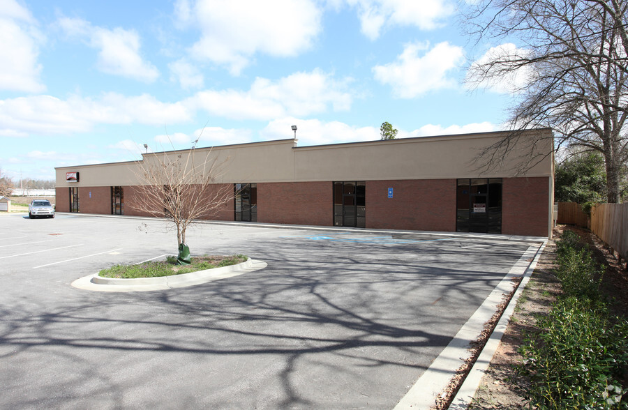 158 S Houston Lake Rd, Warner Robins, GA for lease - Primary Photo - Image 1 of 5