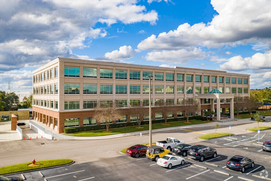 3620 Queen Palm Dr, Tampa, FL for sale - Building Photo - Image 3 of 22