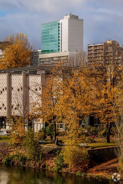 52-54 Quai De Dion Bouton, Puteaux à louer - Photo du bâtiment - Image 2 de 8