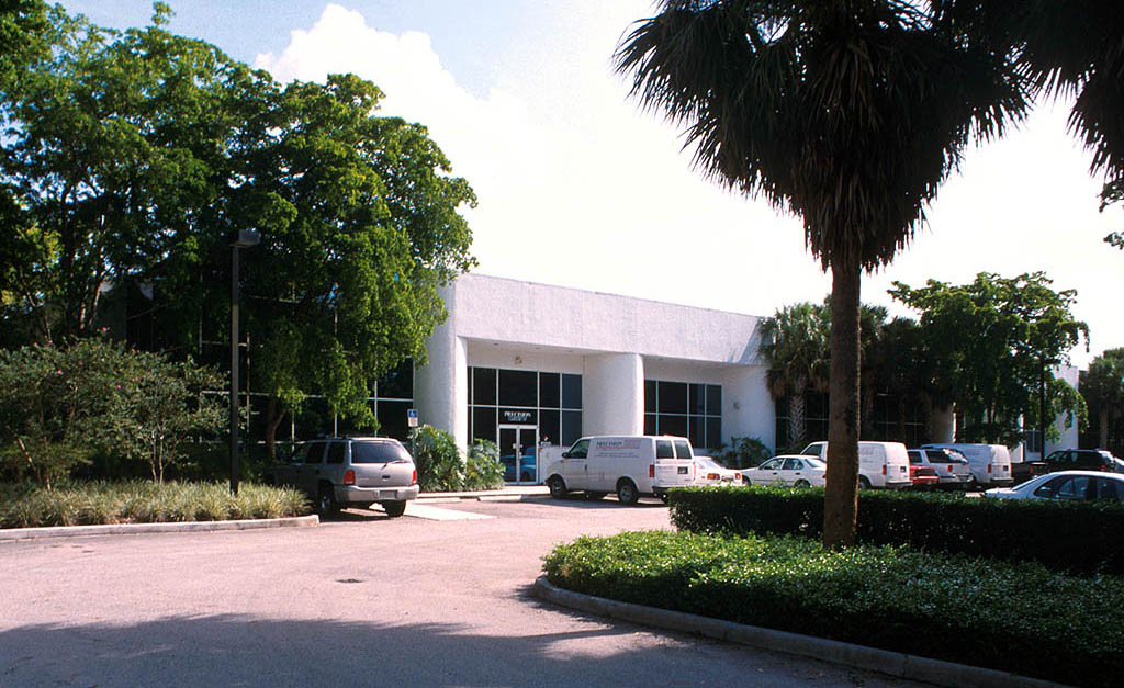 10100-10214 USA Today Way, Miramar, FL à louer Photo principale- Image 1 de 3