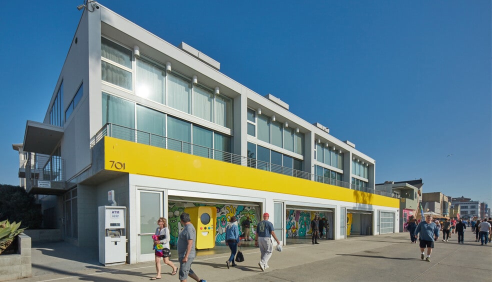 701 Ocean Front Walk, Venice, CA for lease - Building Photo - Image 3 of 14