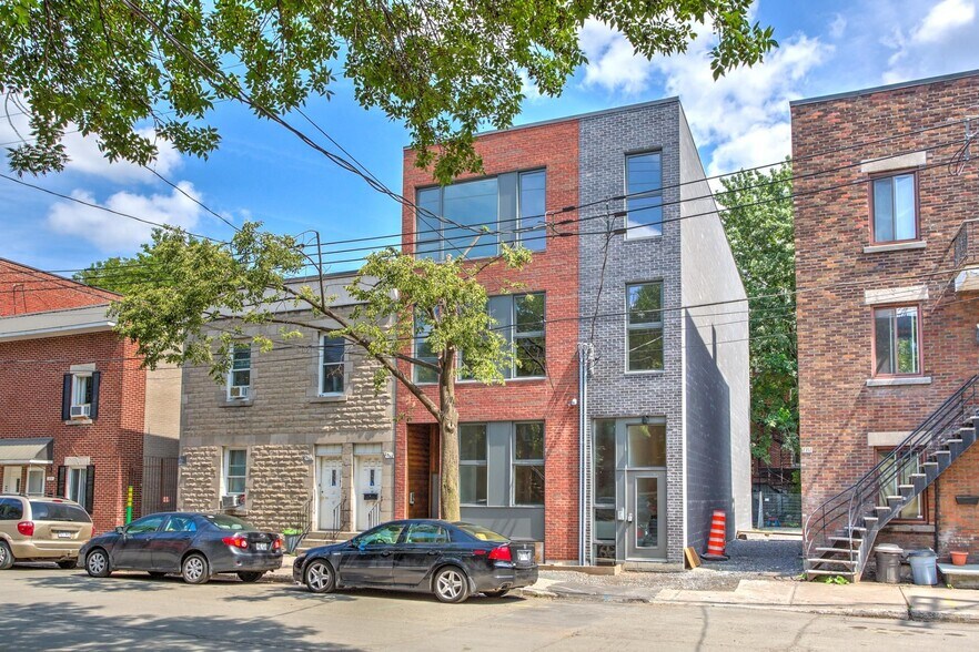 2356-2360 Rue Logan, Montréal, QC à vendre - Photo du bâtiment - Image 1 de 3