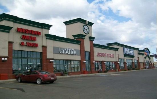 Plus de détails pour 7005 44 St, Lloydminster, AB - Commerce de détail à louer