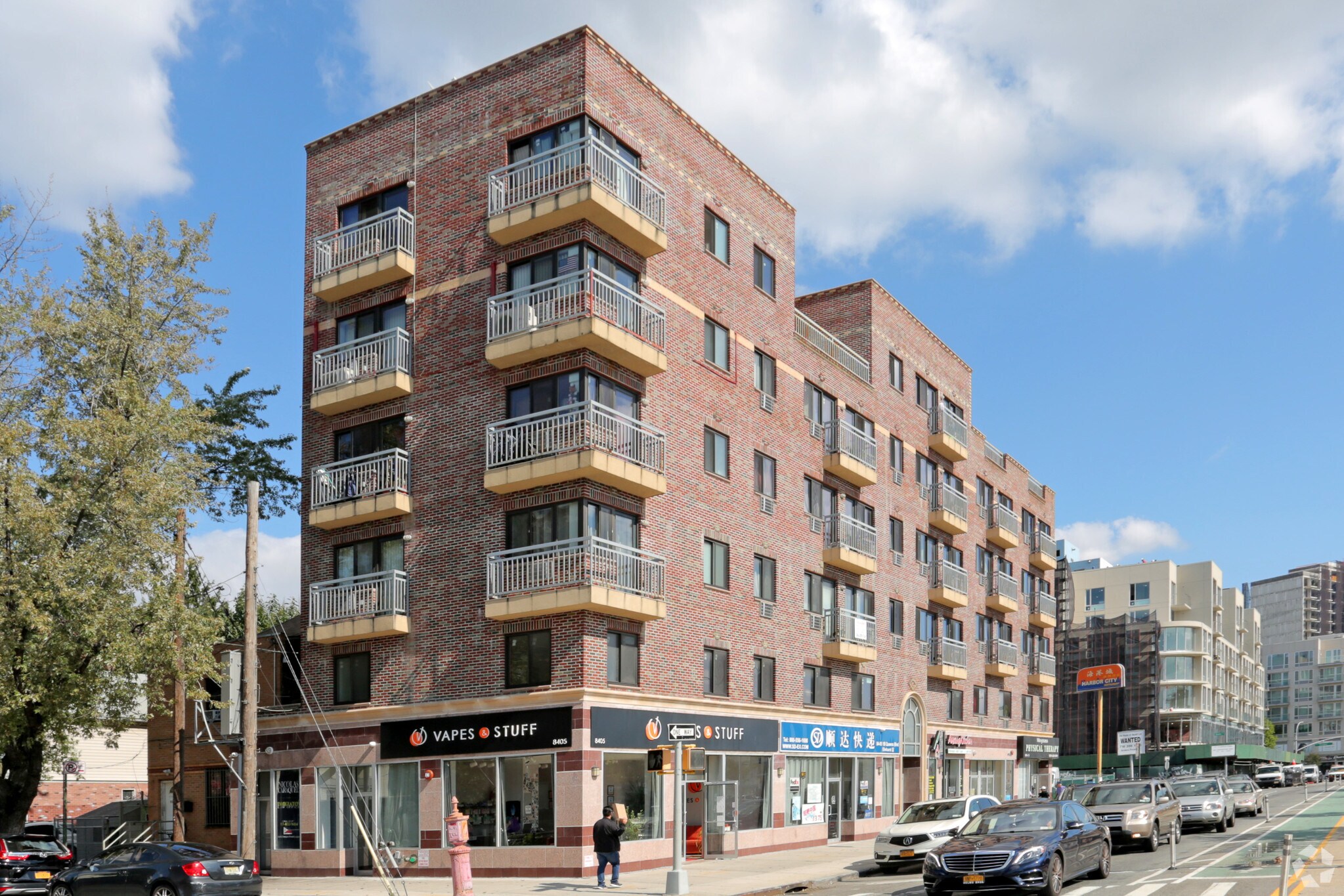 84-09 Queens Blvd, Elmhurst, NY à vendre Photo principale- Image 1 de 1