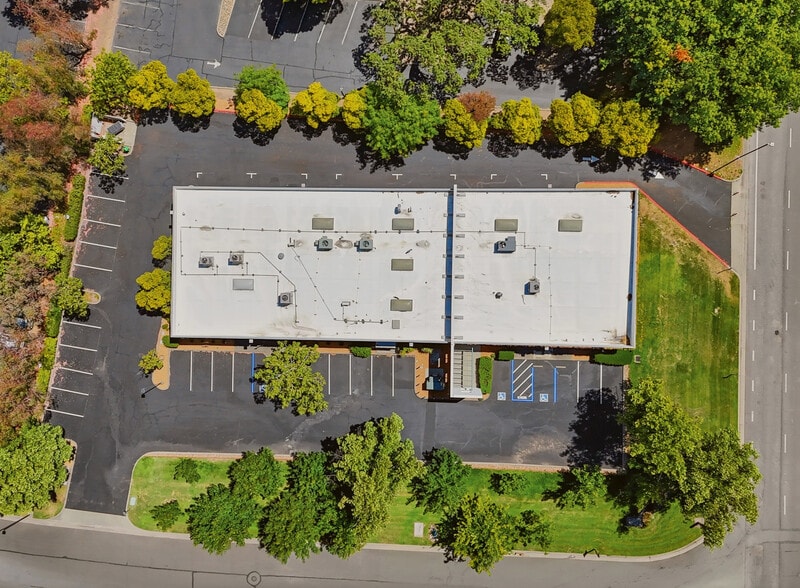 871 Latour Ct, Napa, CA for lease - Building Photo - Image 3 of 9
