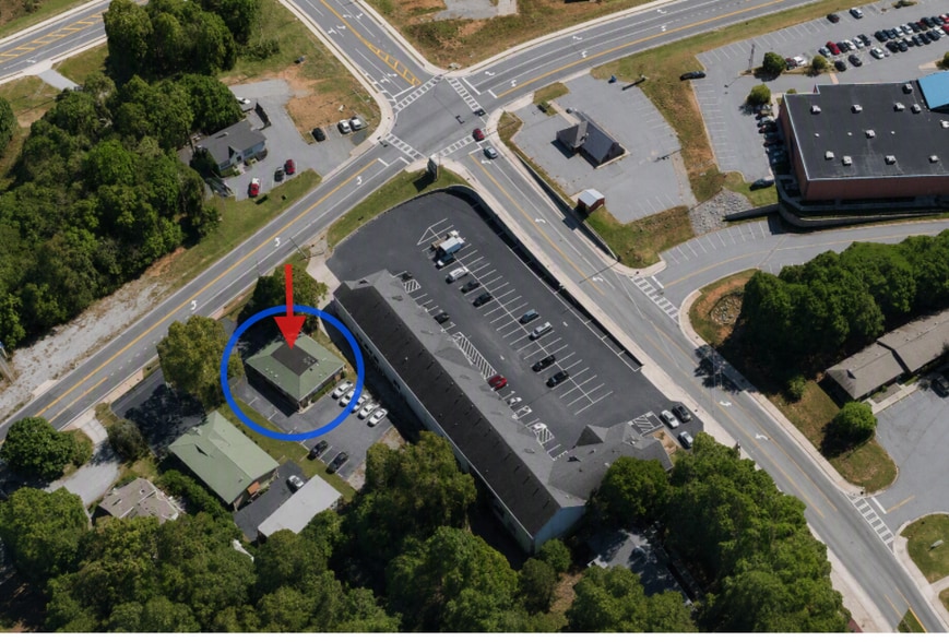 307 Atlanta Rd, Cumming, GA for lease - Building Photo - Image 2 of 10