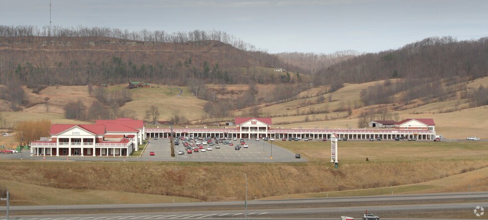 245 B Skidmore Ln, Sutton, WV à louer - Hall d’entrée - Image 3 de 19