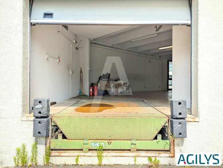 Flex dans Palaiseau à louer - Photo du bâtiment - Image 3 de 6