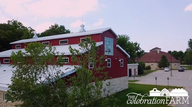 Plus de détails pour 4696 Robin Woods Ln NE, Iowa City, IA - Spécialité à vendre